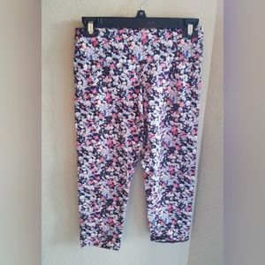 American Eagle cropped leggings (never worn).